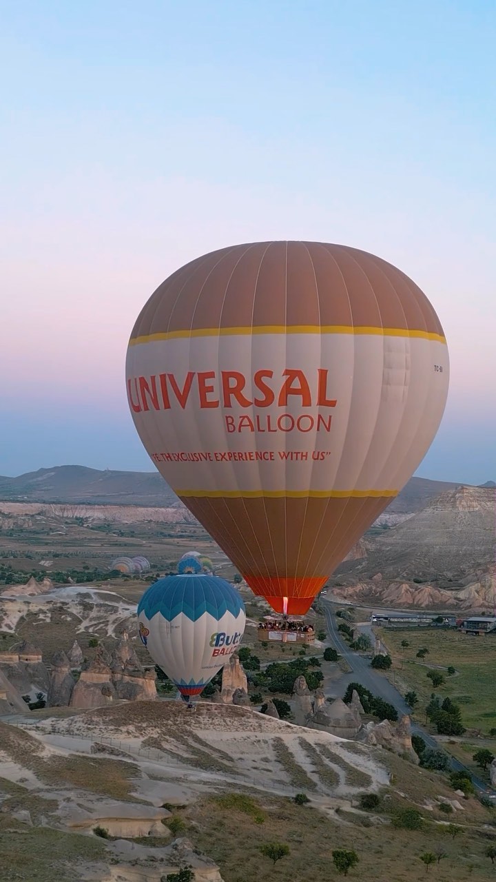 UNİVERSAL BALLONS 🎈✨

#cappadocia #kapadokya #hotairballons #universalballoon #beautifuldestinations #luxuryholiday #trip #travel #reels